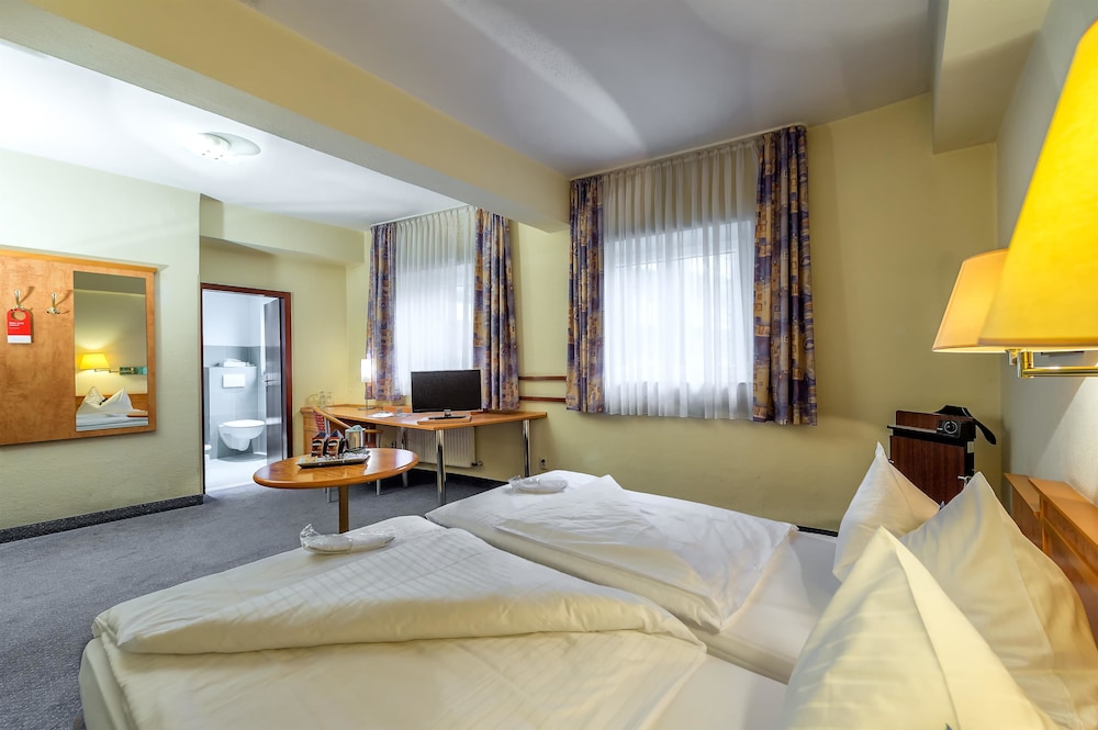 Das Kleine Stadthotel 10/32