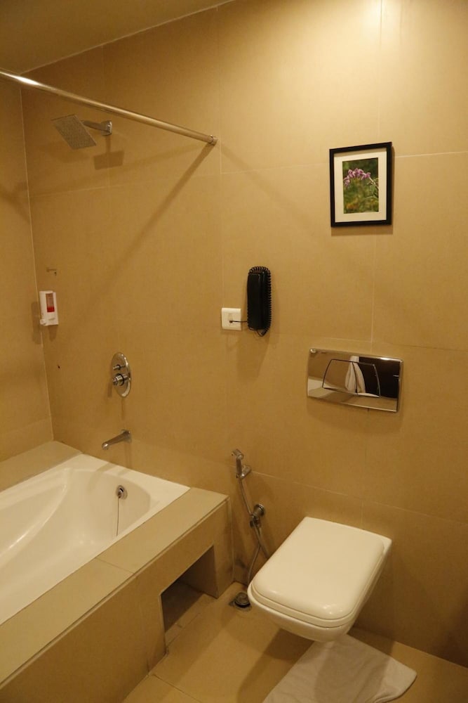 KEYS HOTEL, THE AURES 45/50