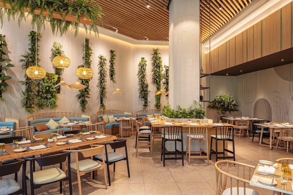Melia Hanoi 36/50