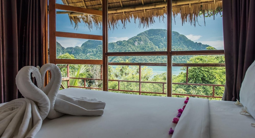 PHI PHI SEA SKY RESORT 37/66
