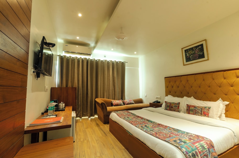 Jullundur Hotel 5/49