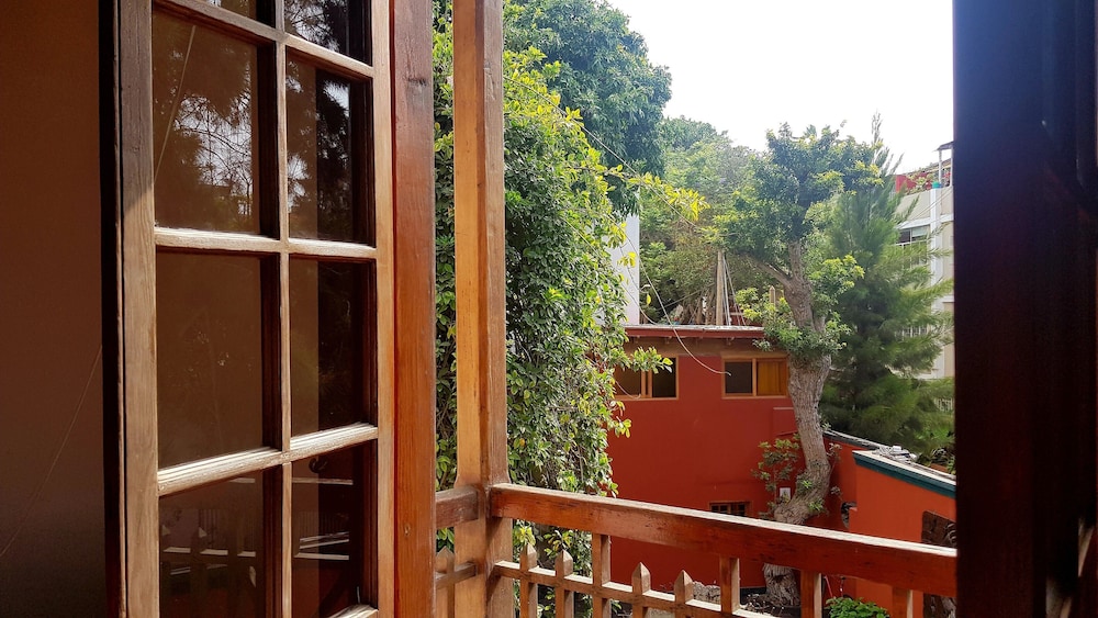 Second Home Peru 1/50