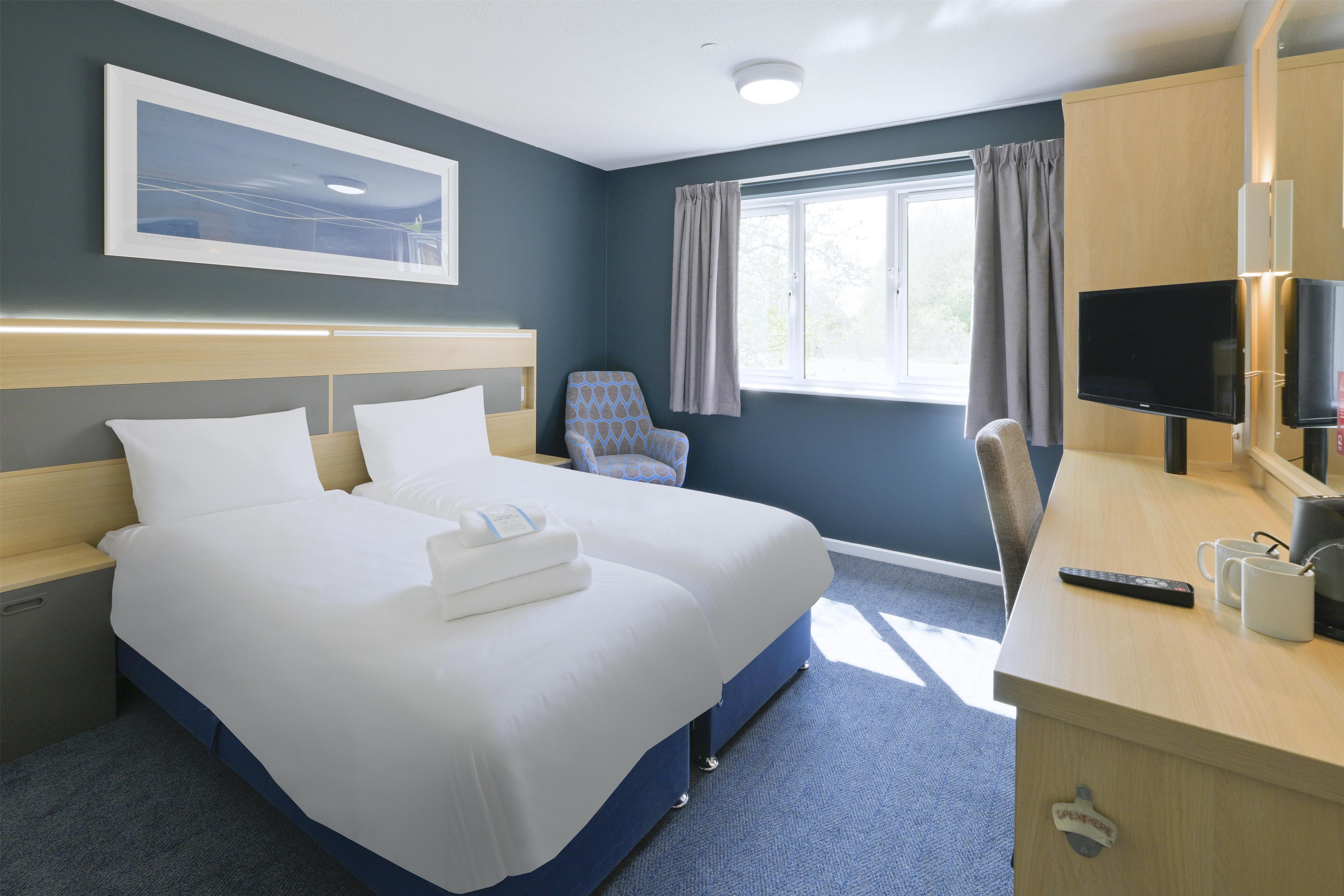 Travelodge Cambridge Fourwentways 13/27