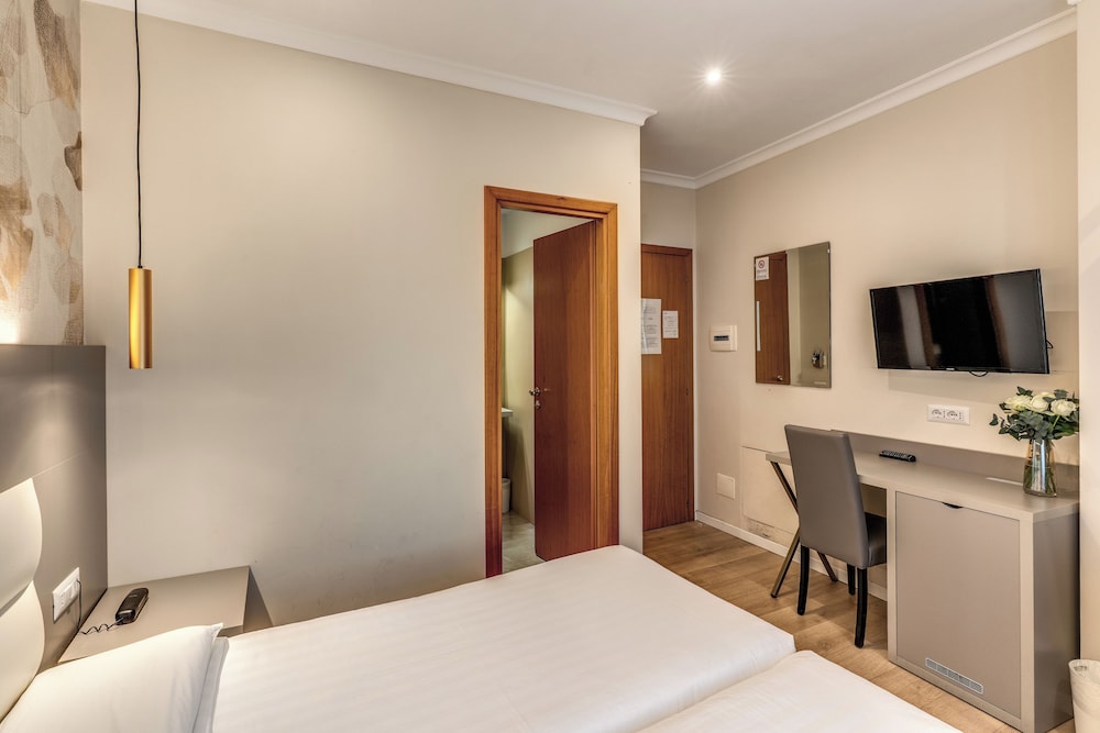 Flower Garden Hotel 5/47