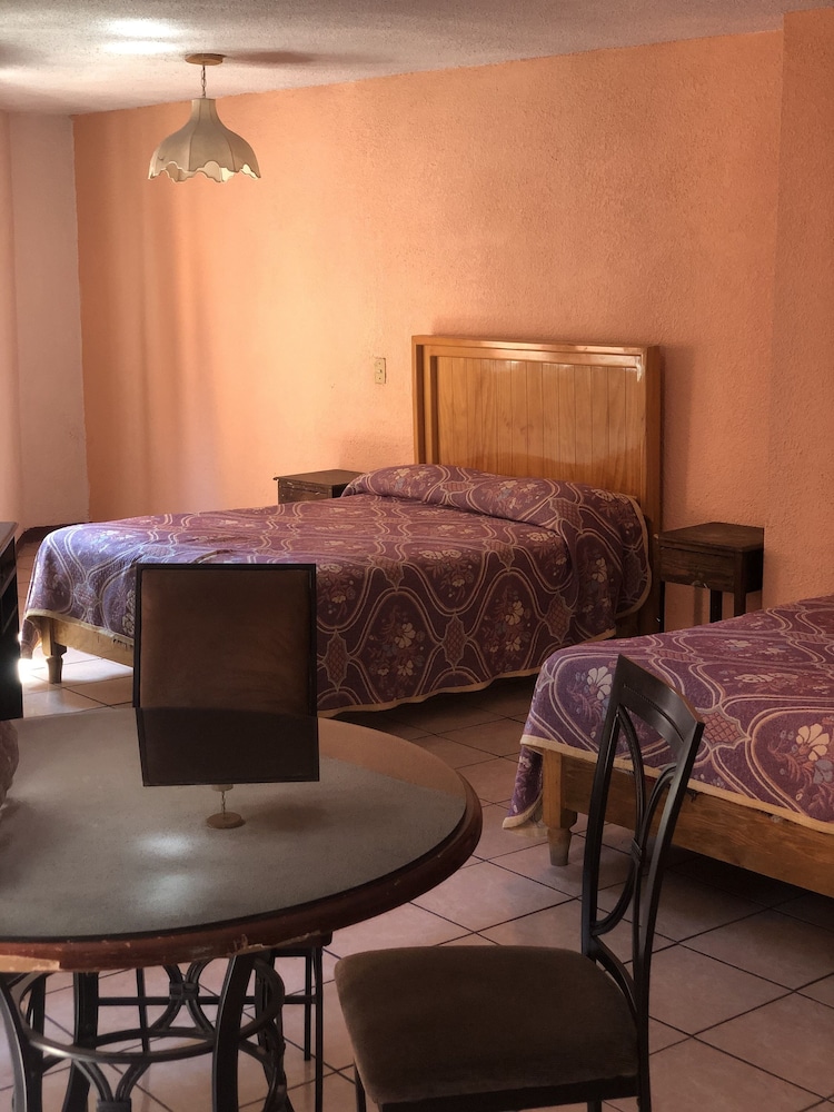 Hotel Del Conde 29/38