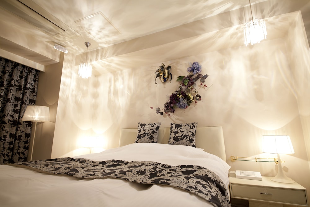 غرفة قياسية بسرير كوين، V Hotel - Adults Only 9/10