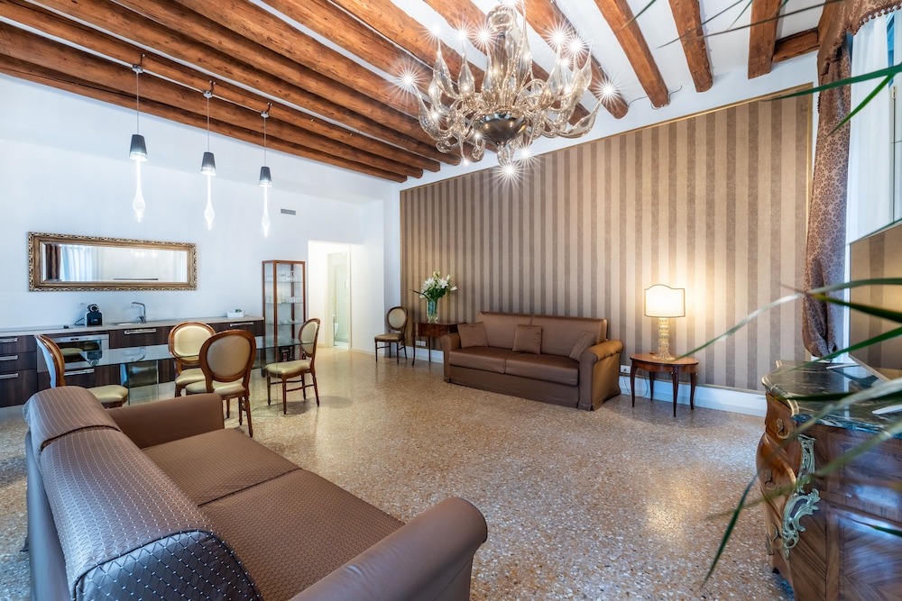 San Teodoro Palace 46/66