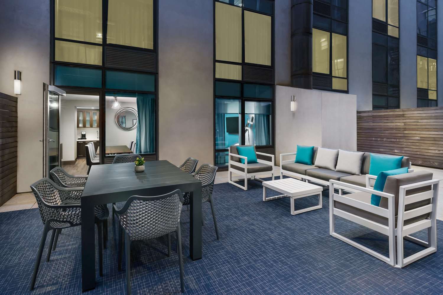 Hilton Garden Inn New York Times Square North 21/38