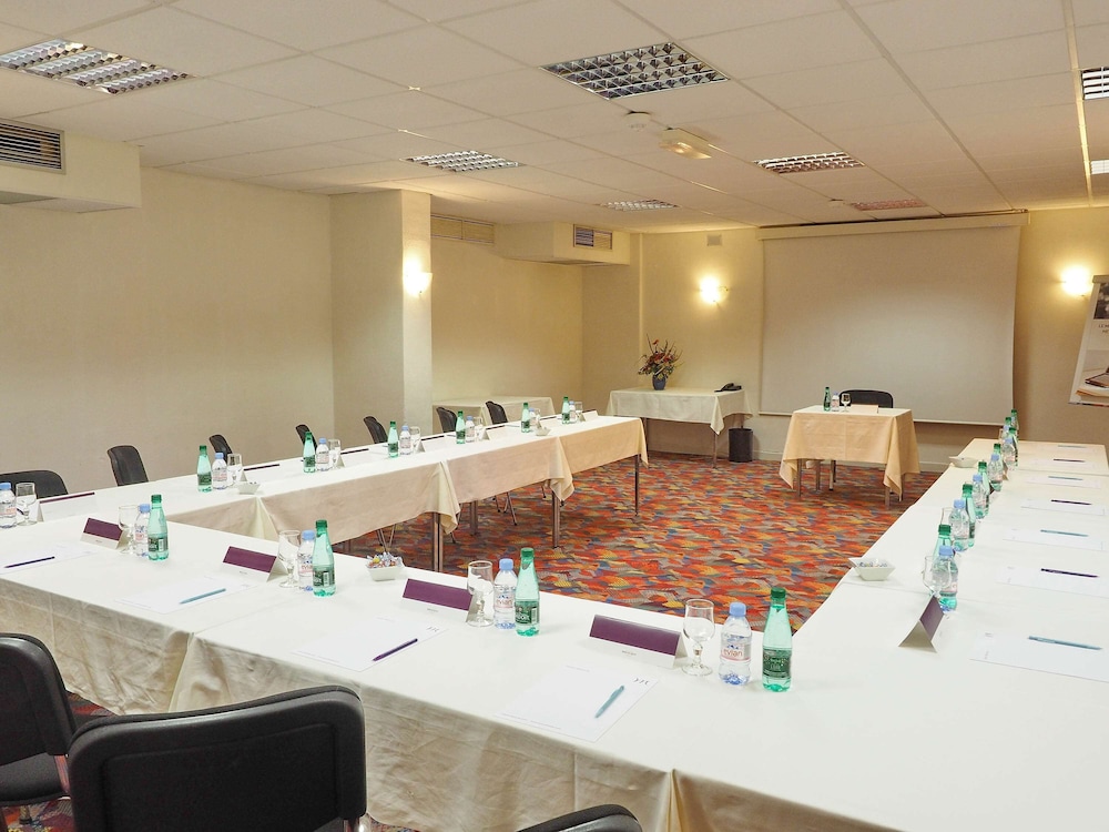 MERCURE MILLAU 37/50
