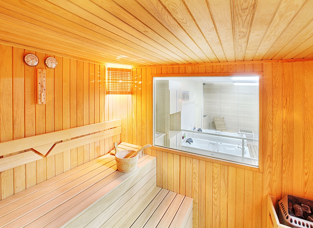 Gallery Residence And Boutique Hotel 33/72