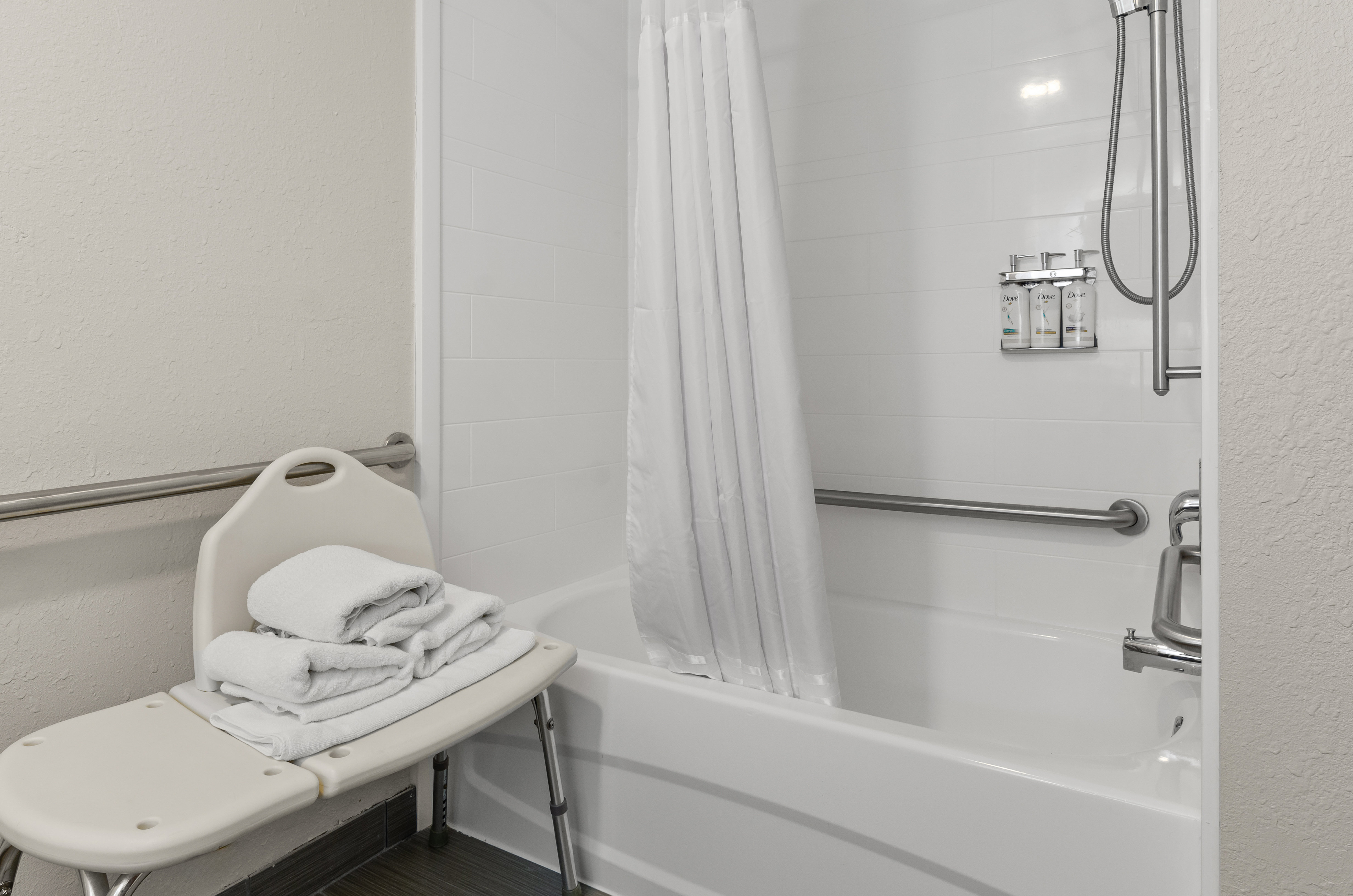 غرفة بسريرين لذوي الإعاقة، Holiday Inn Express Princeton I-77 9/9