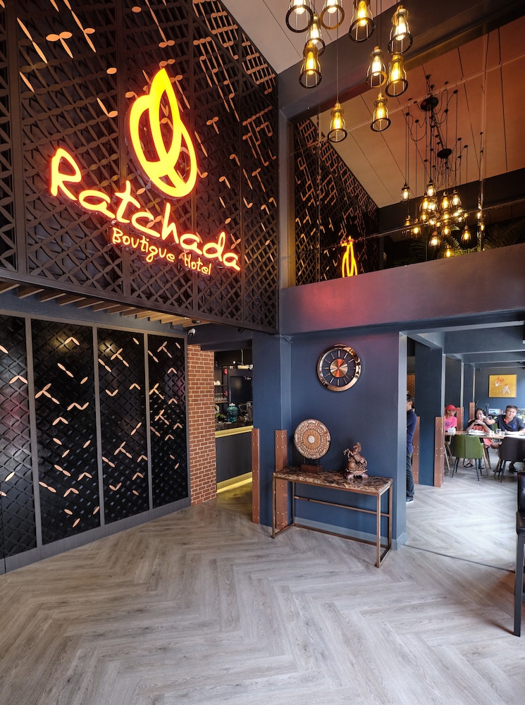 Ratchada Boutique 6/50