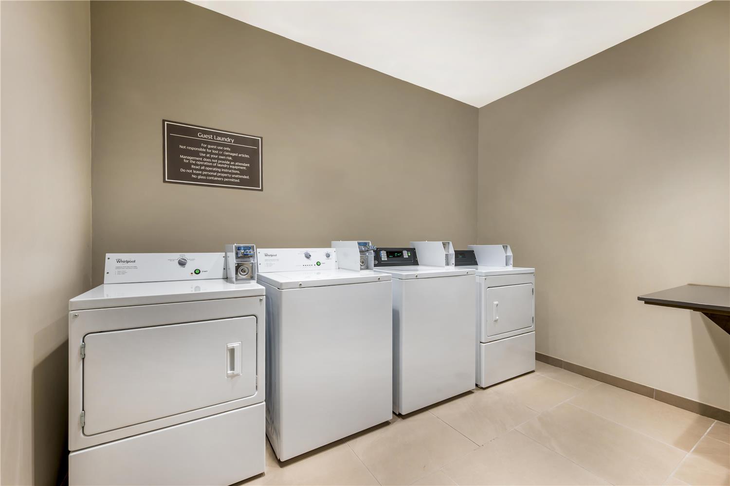 Best Western Plus Parkside Inn & Suites 7/39