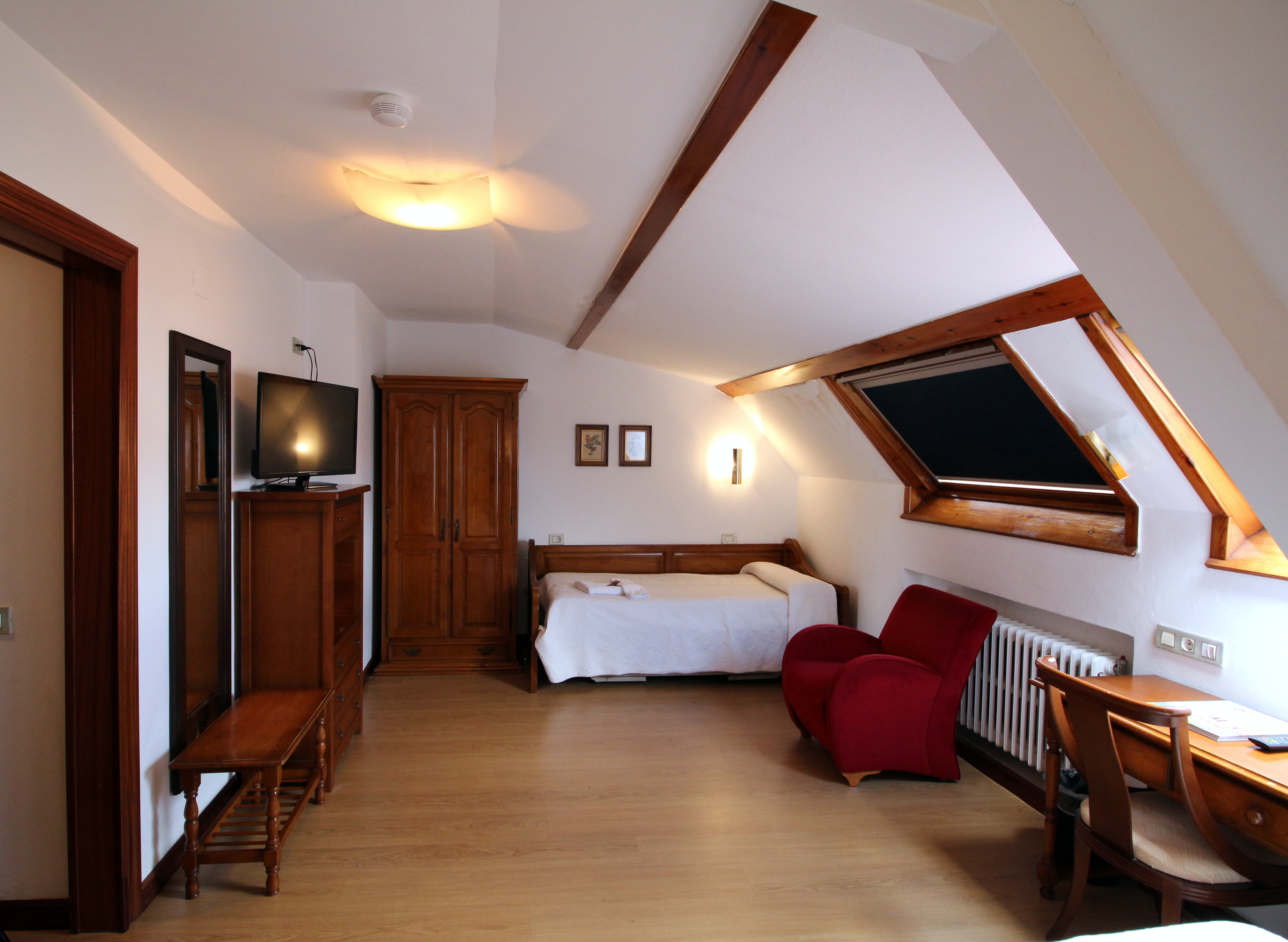 Hotel Cabeza 2/22