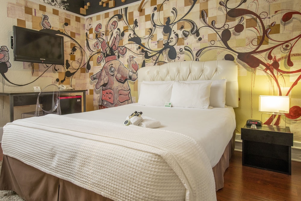Hotel Des Arts 24/78