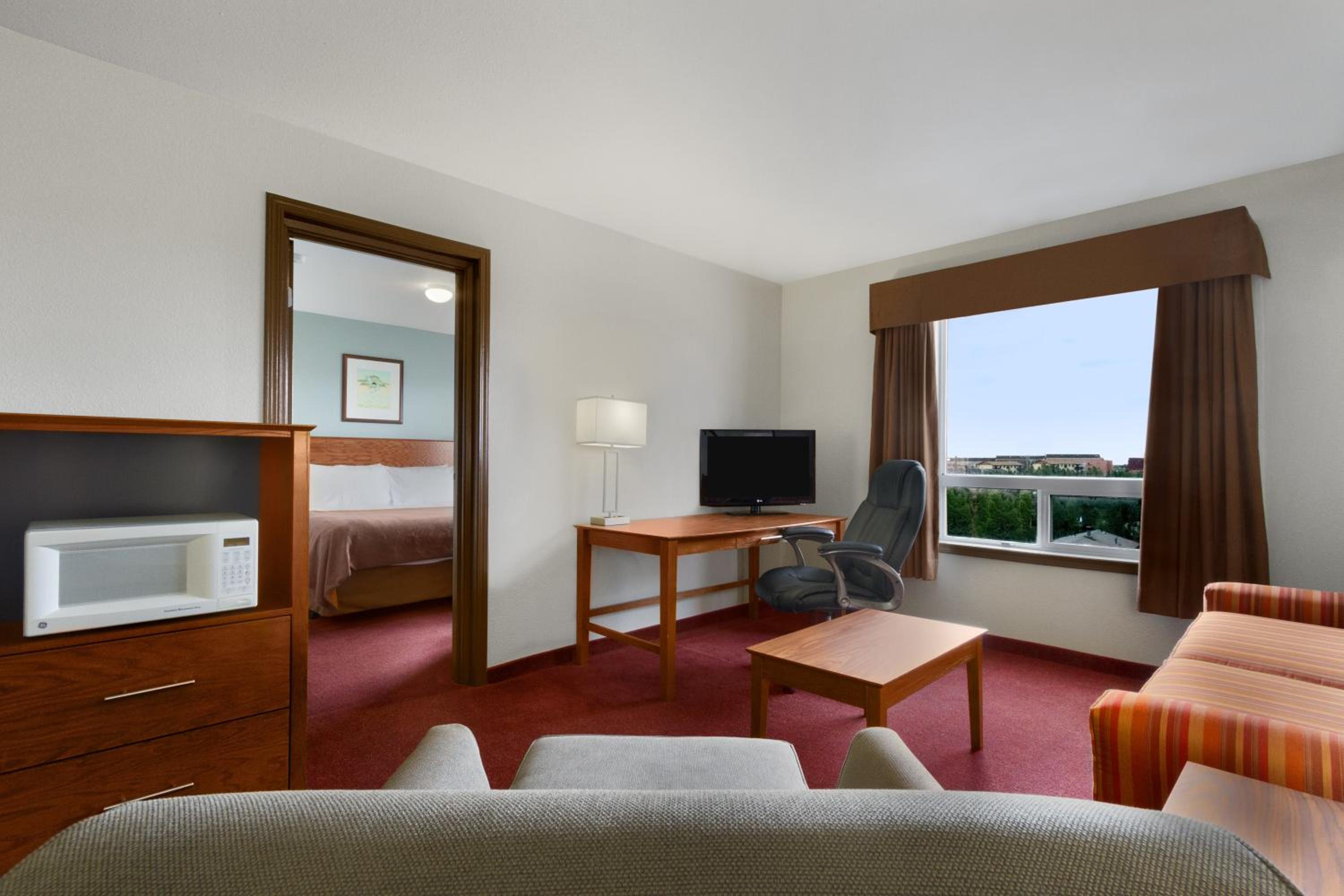 Super 8 by Wyndham Yellowknife 23/39