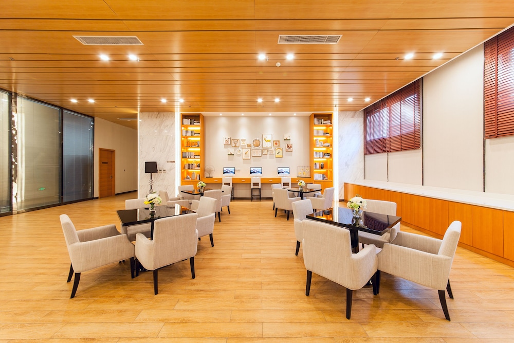 Suisse Place Hotel Residence Cmctaizhou 14/19