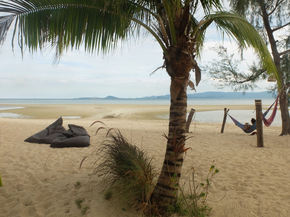 Seaesta Beach 25/46