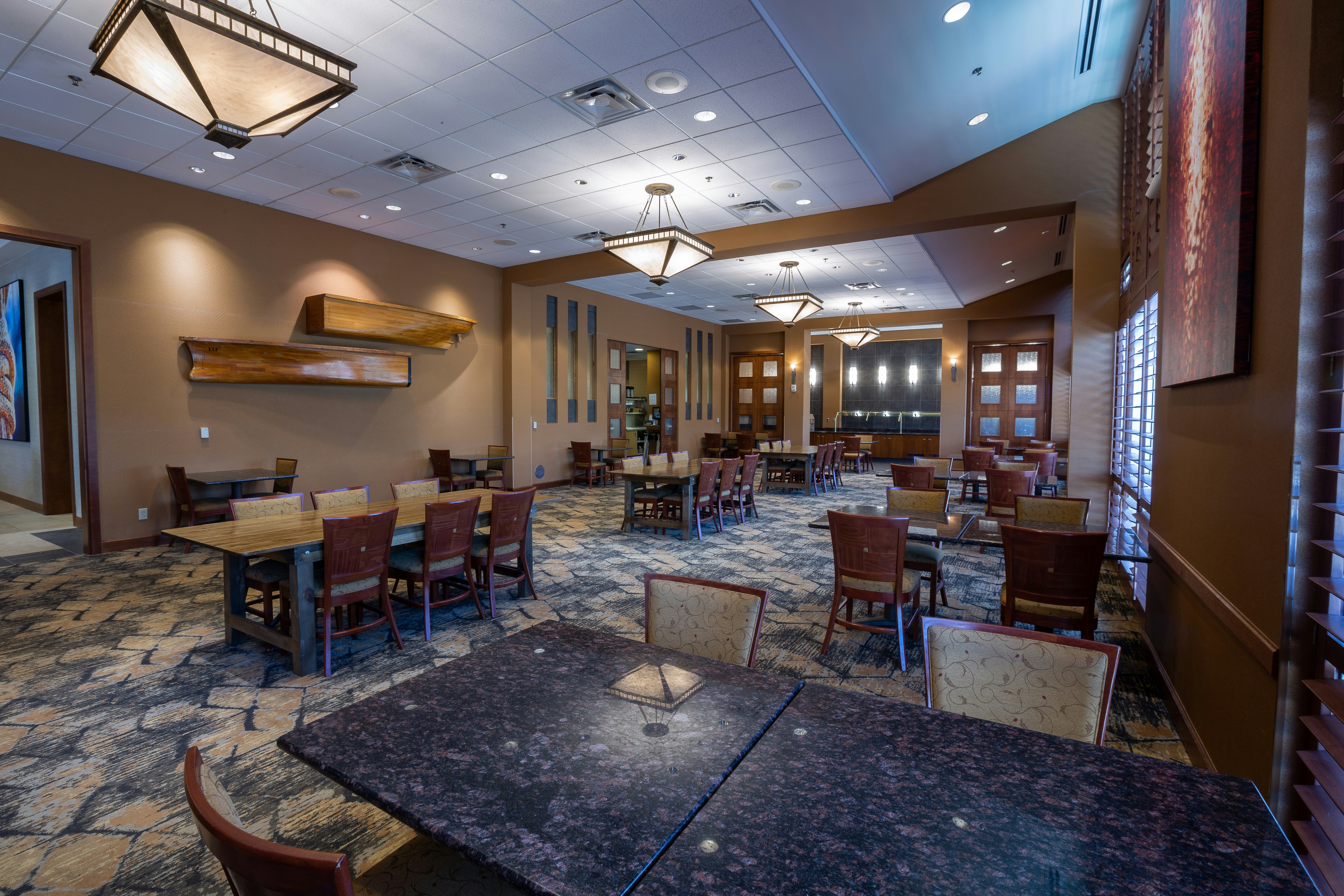 DoubleTree by Hilton Hotel Bay City - Riverfront 62/81