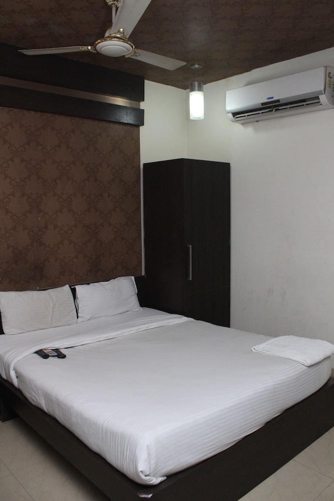 HOTEL GALAXY 20/32