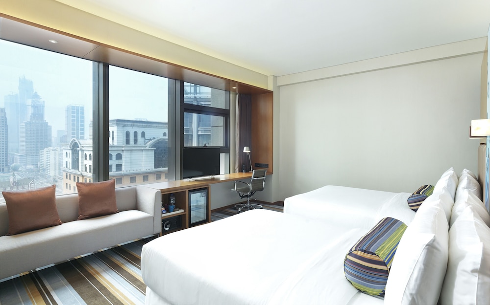 Aloft, Twin Beds, City View