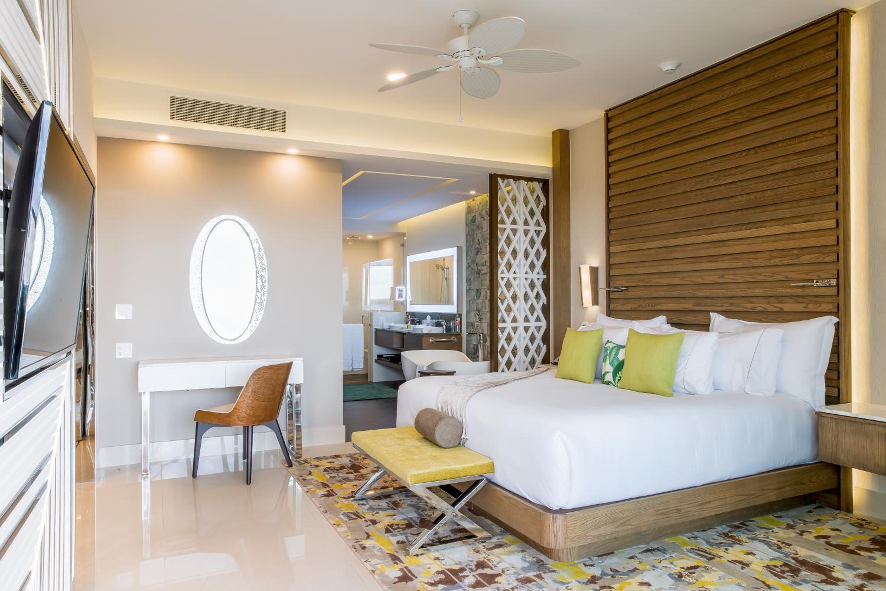 1 Bedroom, Suite, King Bed