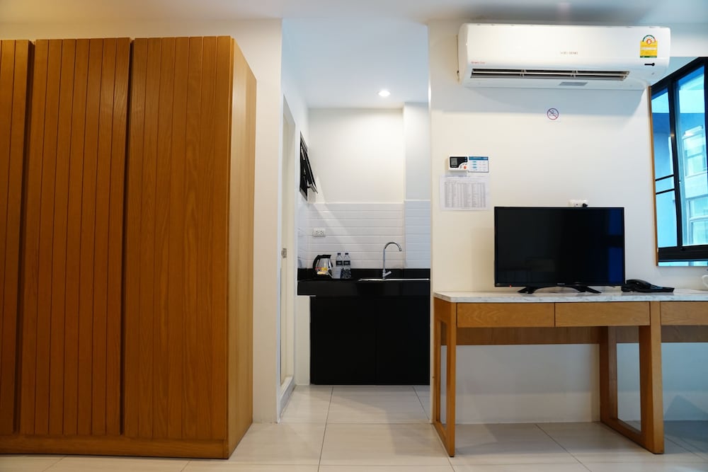 130 Hotel & Residence Bangkok 72/83