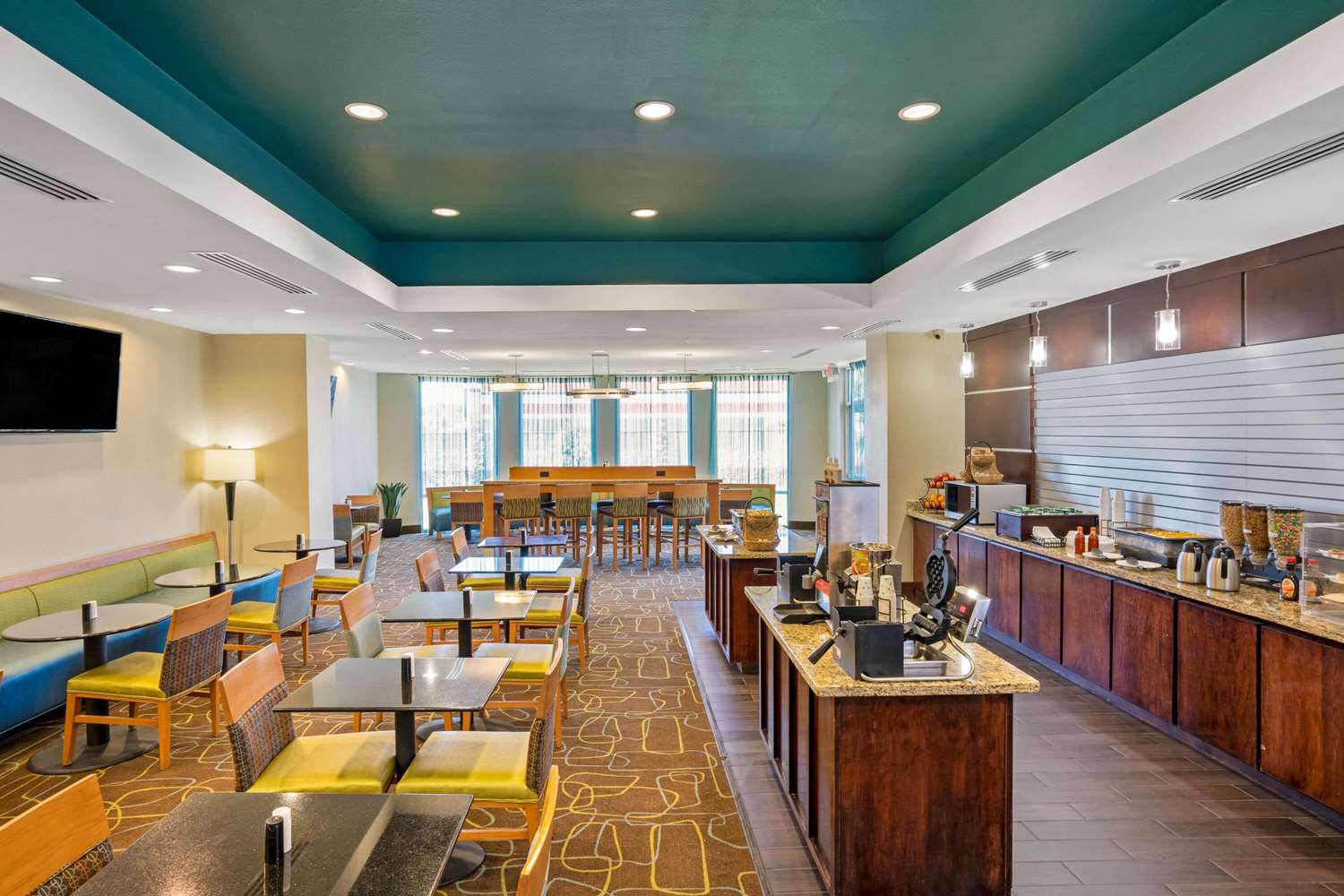 La Quinta Inn Suites Houston Willowbrook 52/61