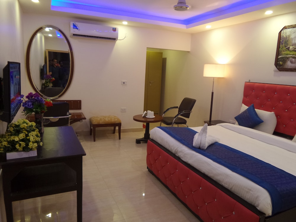 Airport Hotel Mahal 41/50