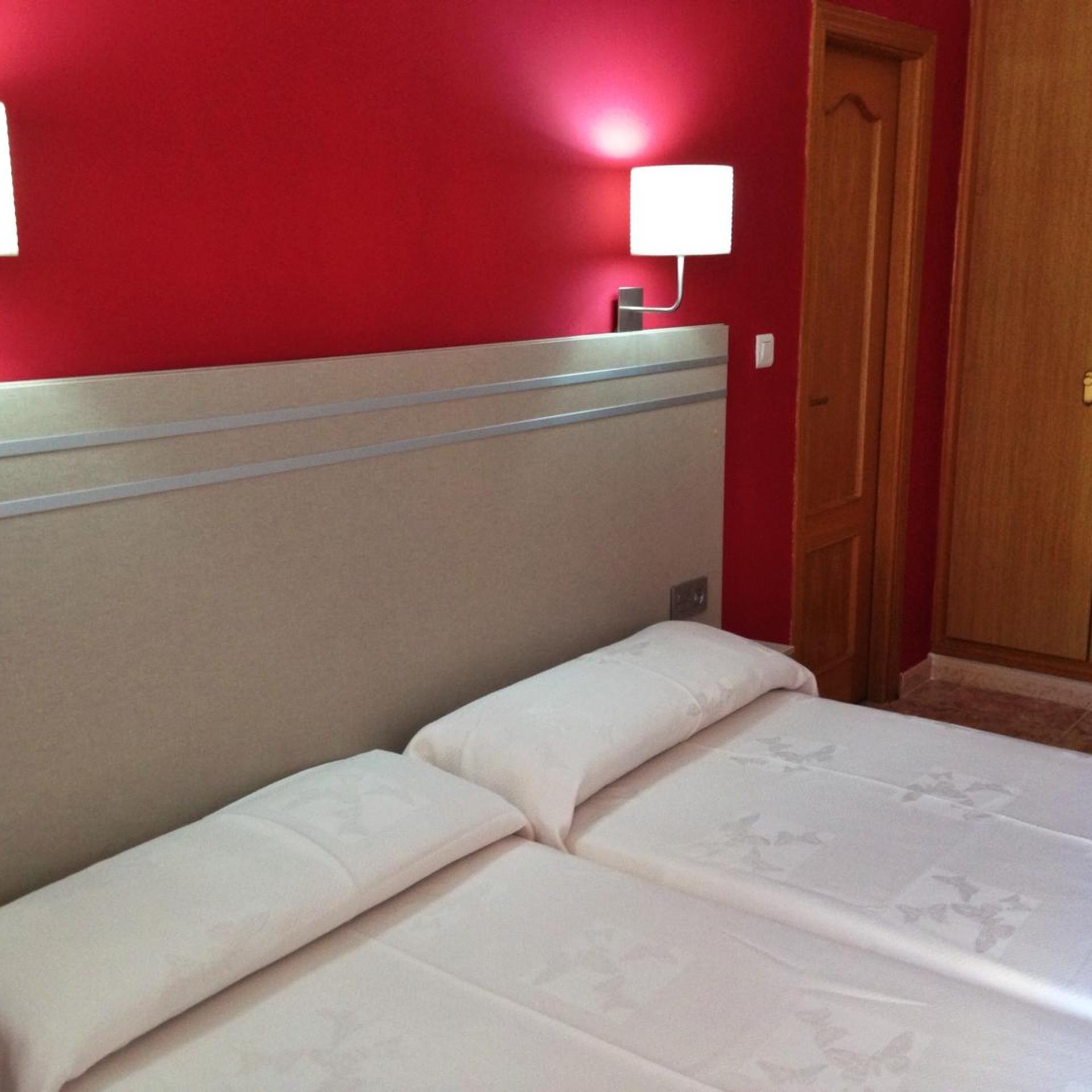ROOM, TRIPLE