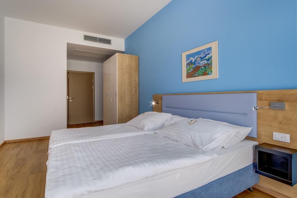 HOTEL MANORA 23/76