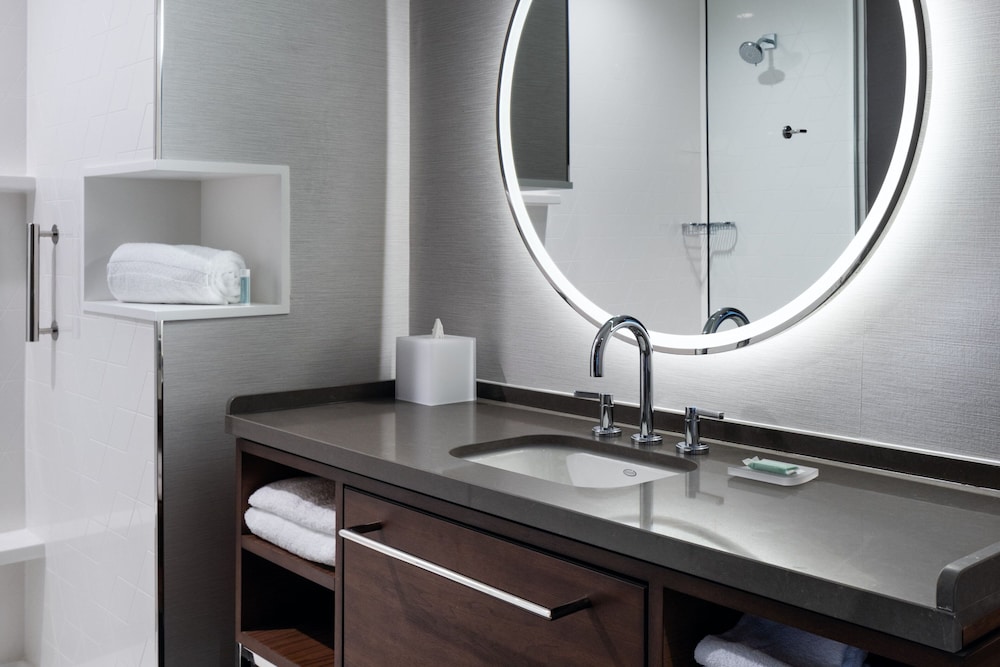Courtyard by Marriott St. Paul Downtown 44/50