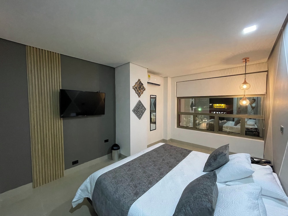 Hotel Merlott 70 32/63