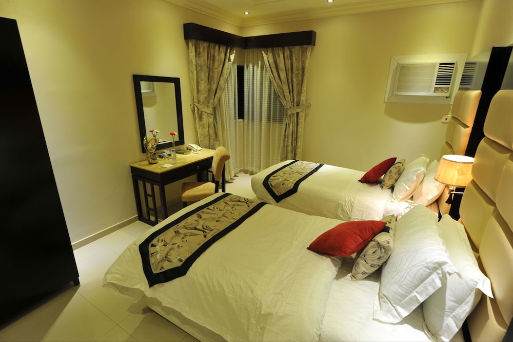 أجنحة الجنادرية 7(Al Janaderia Suites 7) 9/23