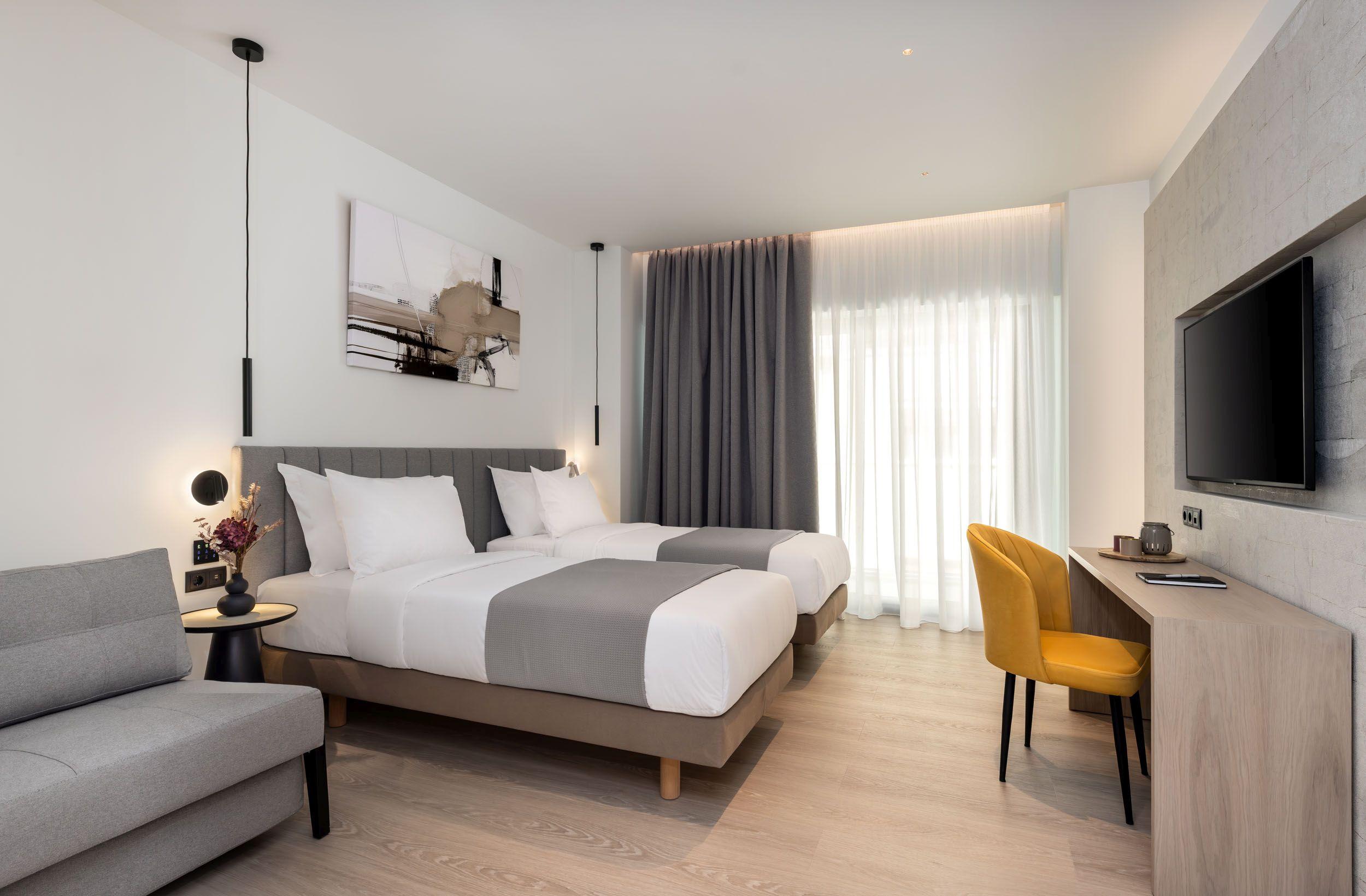 Superior, Twin Beds, Balcony