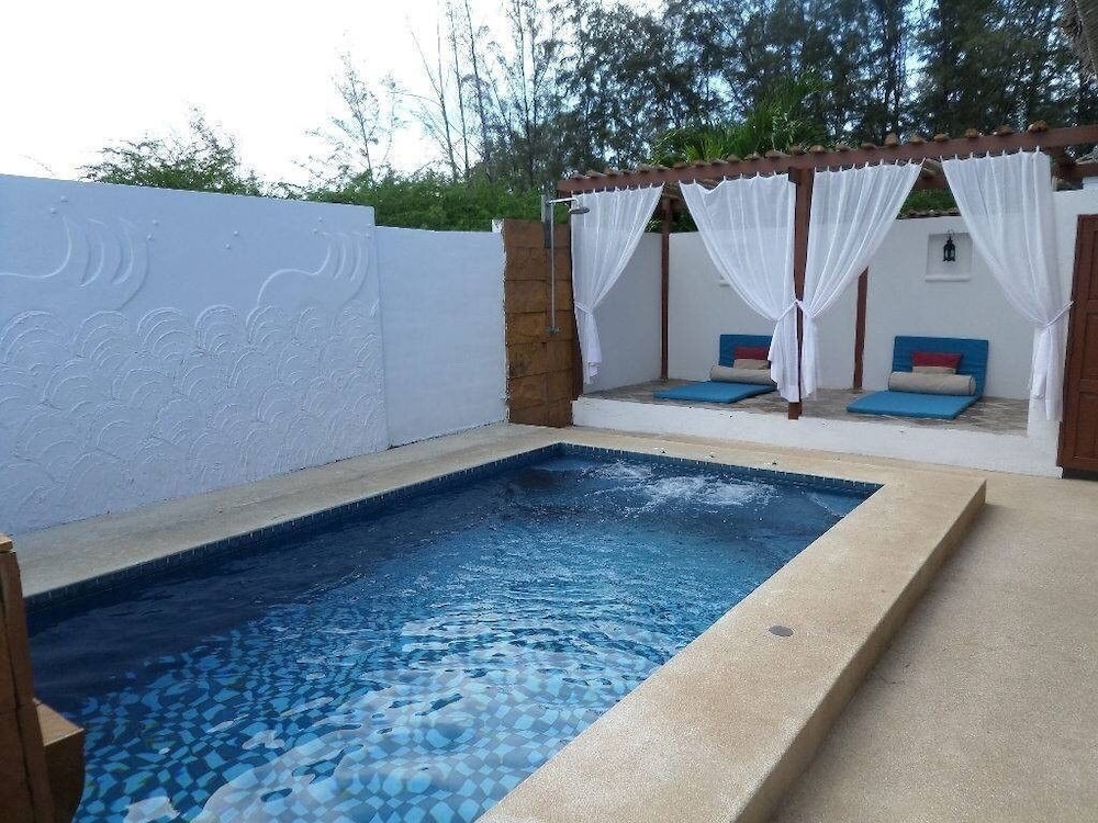 Lawana Escape Beach Resort 44/50