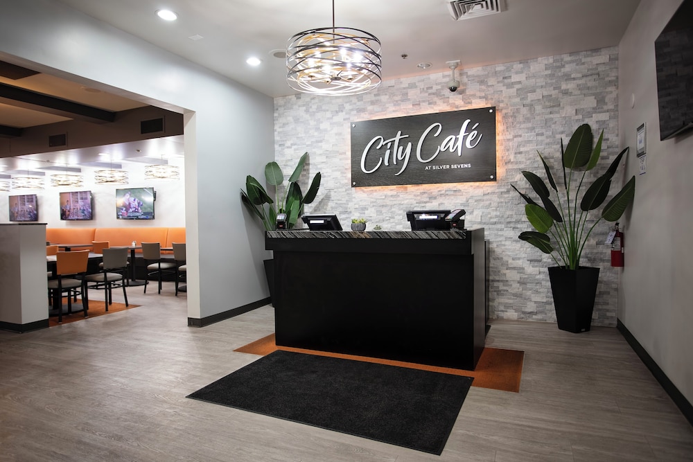 Silver Sevens Hotel and Casino, a Wyndham Garden 7/50