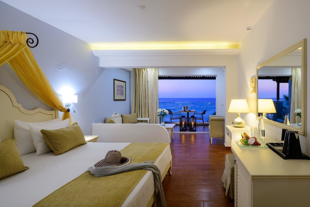 Alexander Beach Hotel & Village Resort 6/49