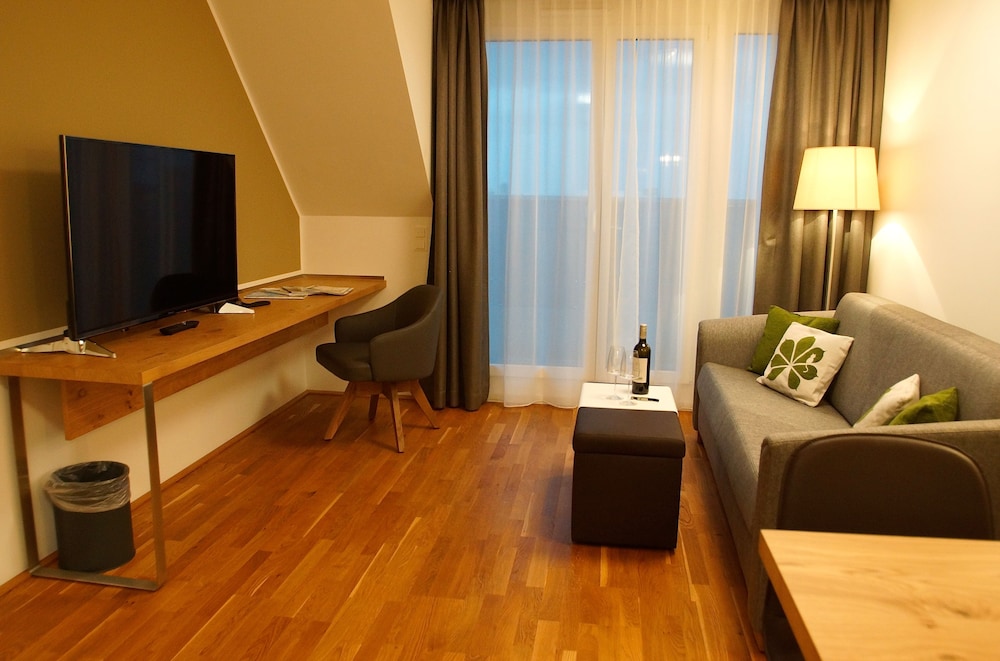 Parks 73 The Townhouse Hotel 32/50