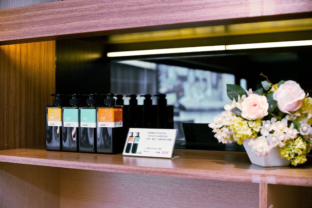 Talmud Hotel-Yi Zhong Branch photo2