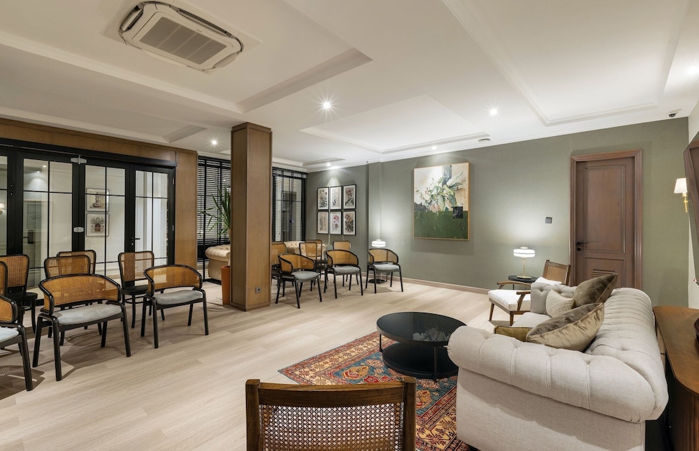 ARTOTEL CASA HANGTUAH 30/50