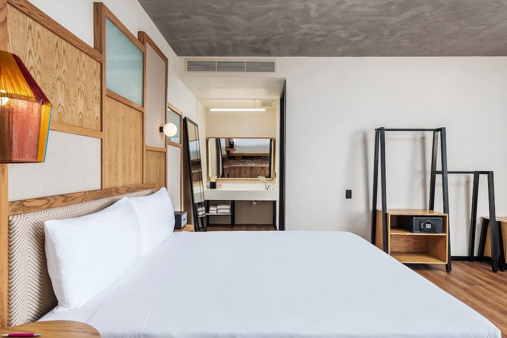 Aloft King CIty View