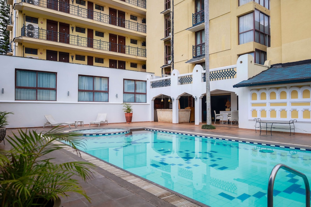 The Heron By Sarovar Portico India, Nairobi 8/77