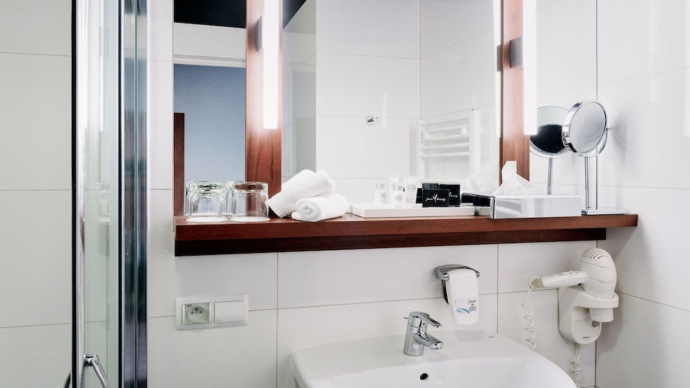 غرفة قياسية مفردة بسرير كوين، B&B Hotel Rzeszow Centrum 7/8
