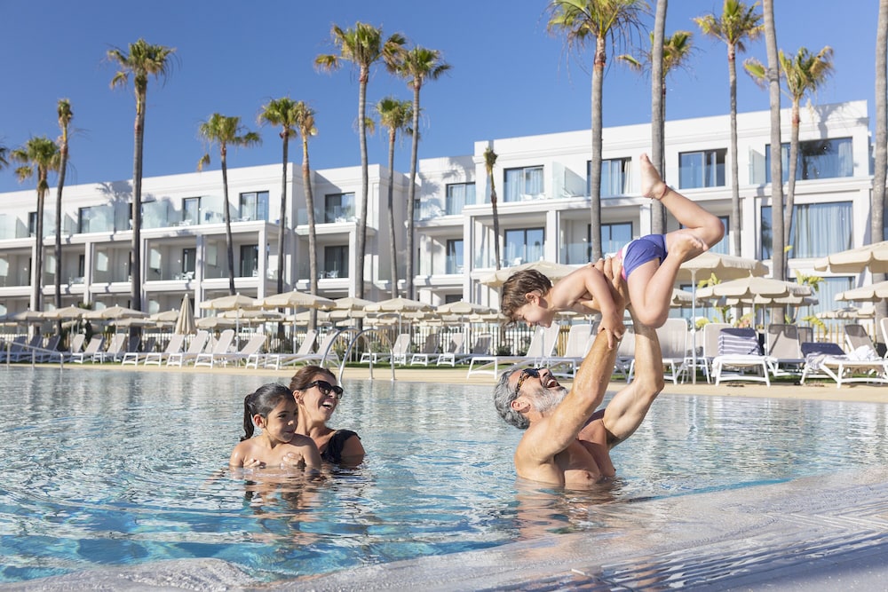 Hipotels Barrosa Park 34/71