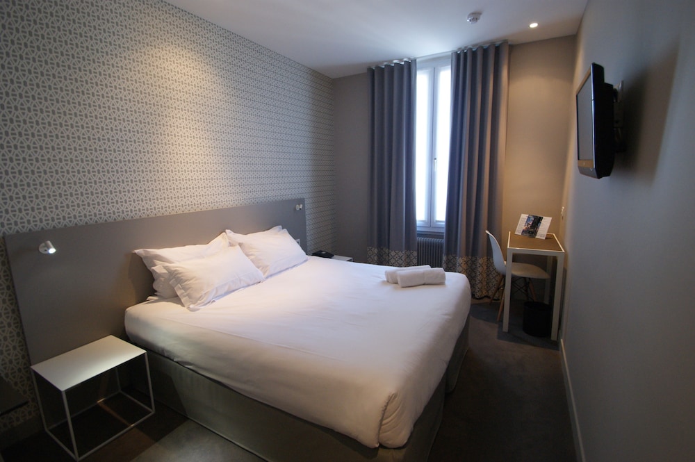 غرفة كلاسيكية بسرير مزدوج، Acropolis Hotel Paris Boulogne 2/10