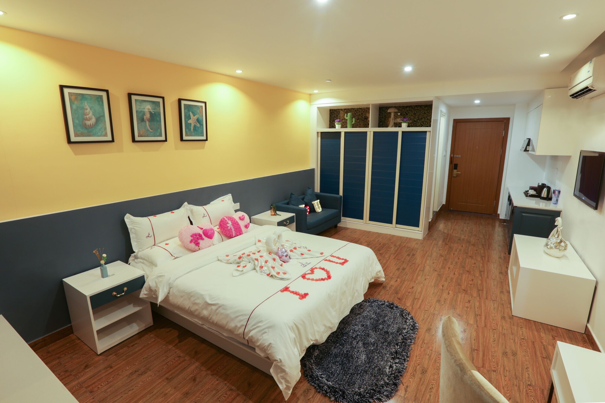 BASIC, DOUBLE BED