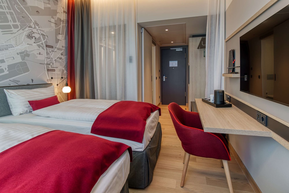BUSINESS, TWIN BEDS