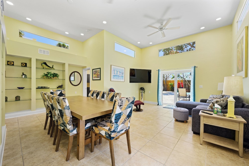 The Ringling Beach House 44/75