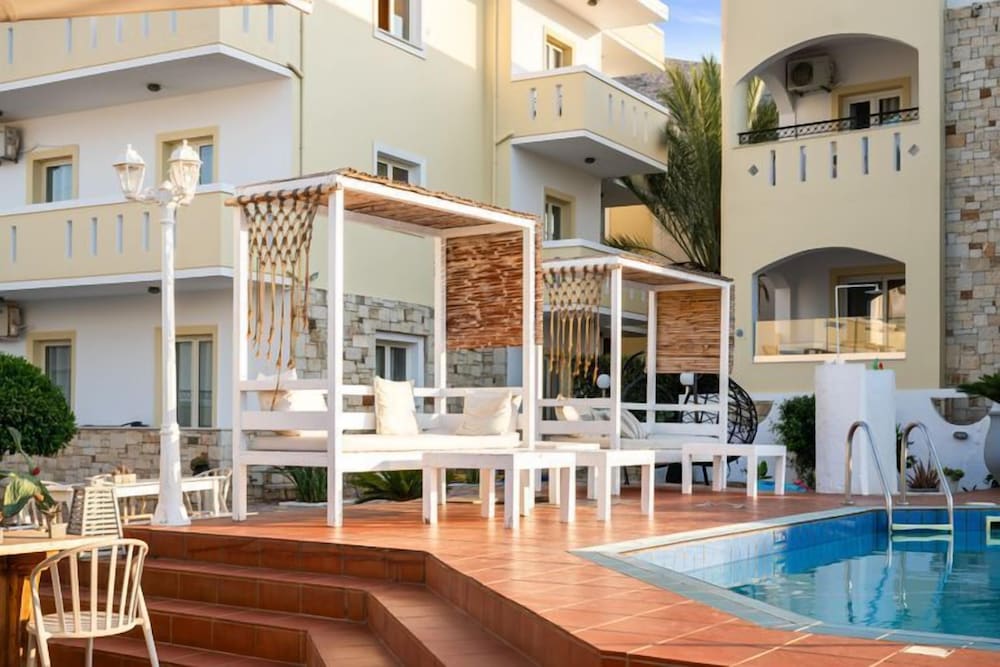 Nikos Apartments 12/76